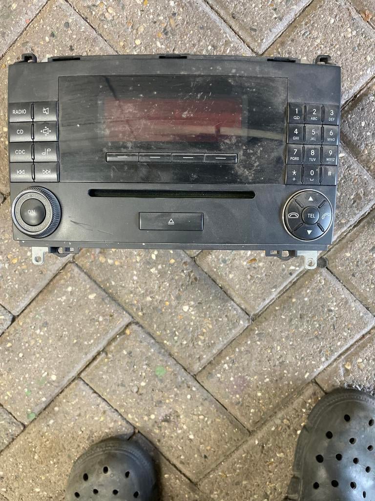 Mercedes-Benz A-klasse W169 Radio CD Speler MF2750, Ophalen of Verzenden, Gebruikt