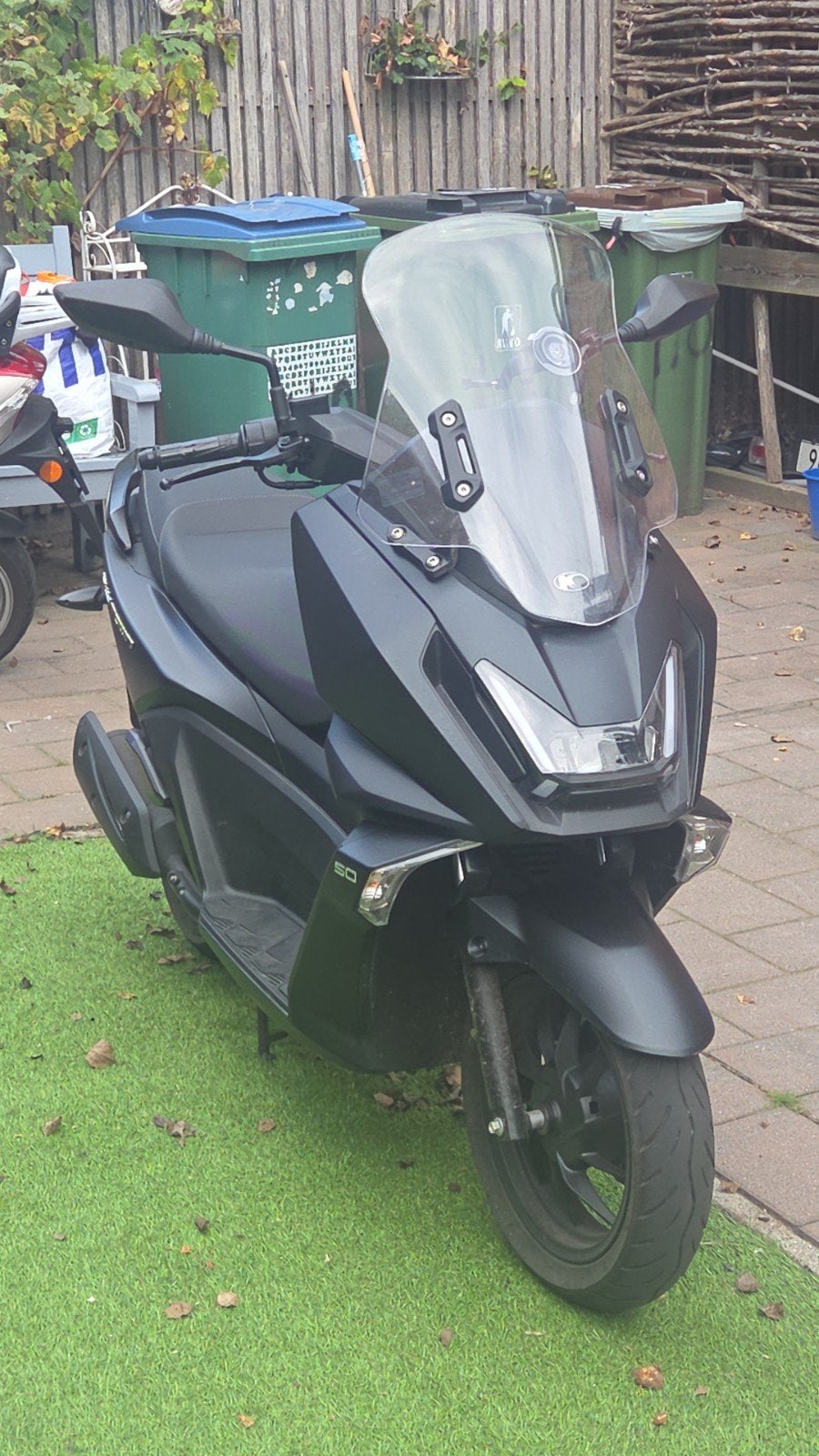 (SCHAKELBROMMER TE RUIL) 2026 kymco skytown 50cc 4t, Fietsen en Brommers, Ophalen, Gebruikt, Overige modellen, Maximaal 45 km/u