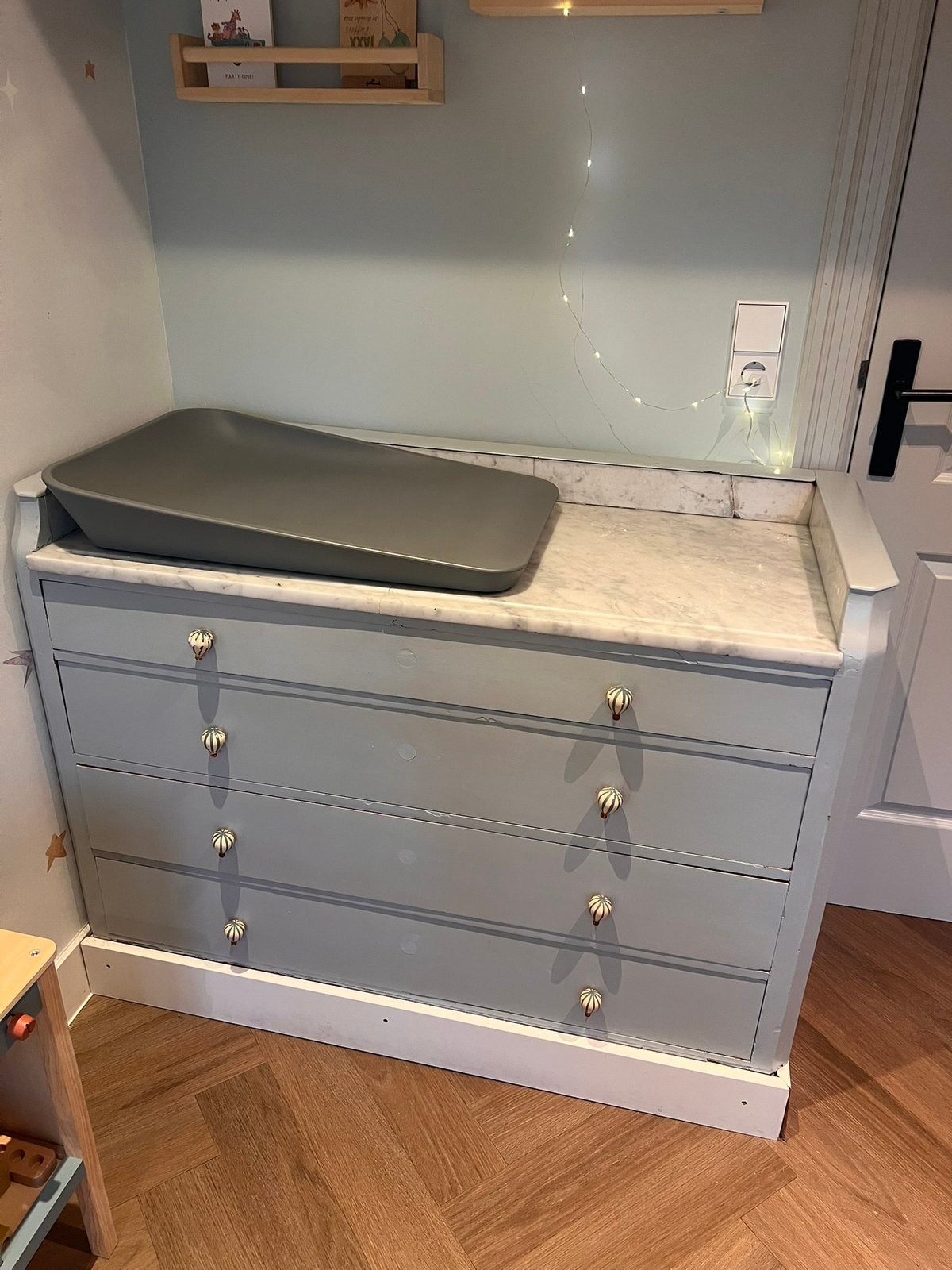 Opknapper commode marmer, Kinderen en Baby's, Kinderkamer | Commodes en Kasten, Ophalen, 50 tot 70 cm, 90 tot 105 cm, 100 cm of meer