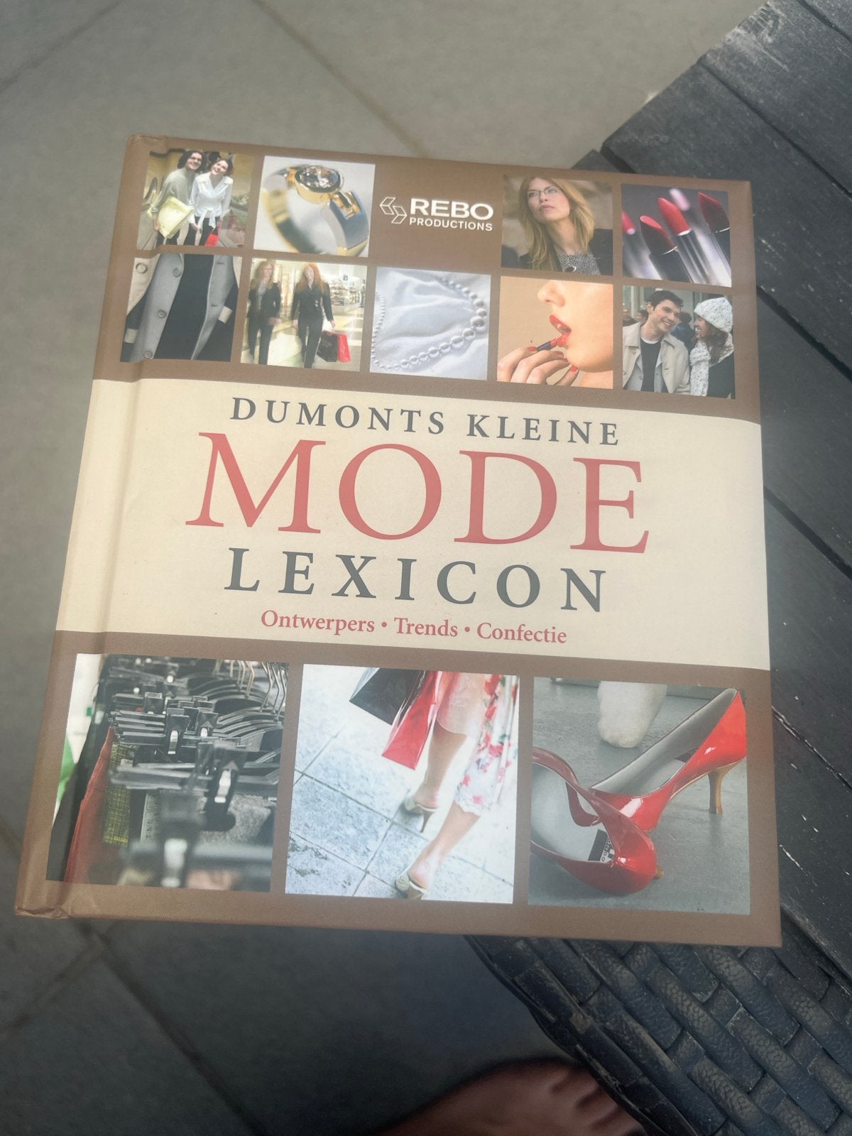 Dumond's Kleine Mode Lexicon - Ontwerpers, Trends, Confectie, Boeken, Verzenden, Zo goed als nieuw, Mode algemeen