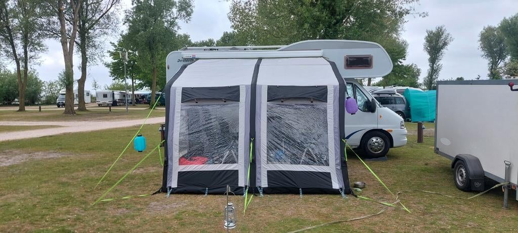 Nette mobil 320 connected 2 opblaasbare voortent, Caravans en Kamperen, Ophalen, Zo goed als nieuw, Overige merken
