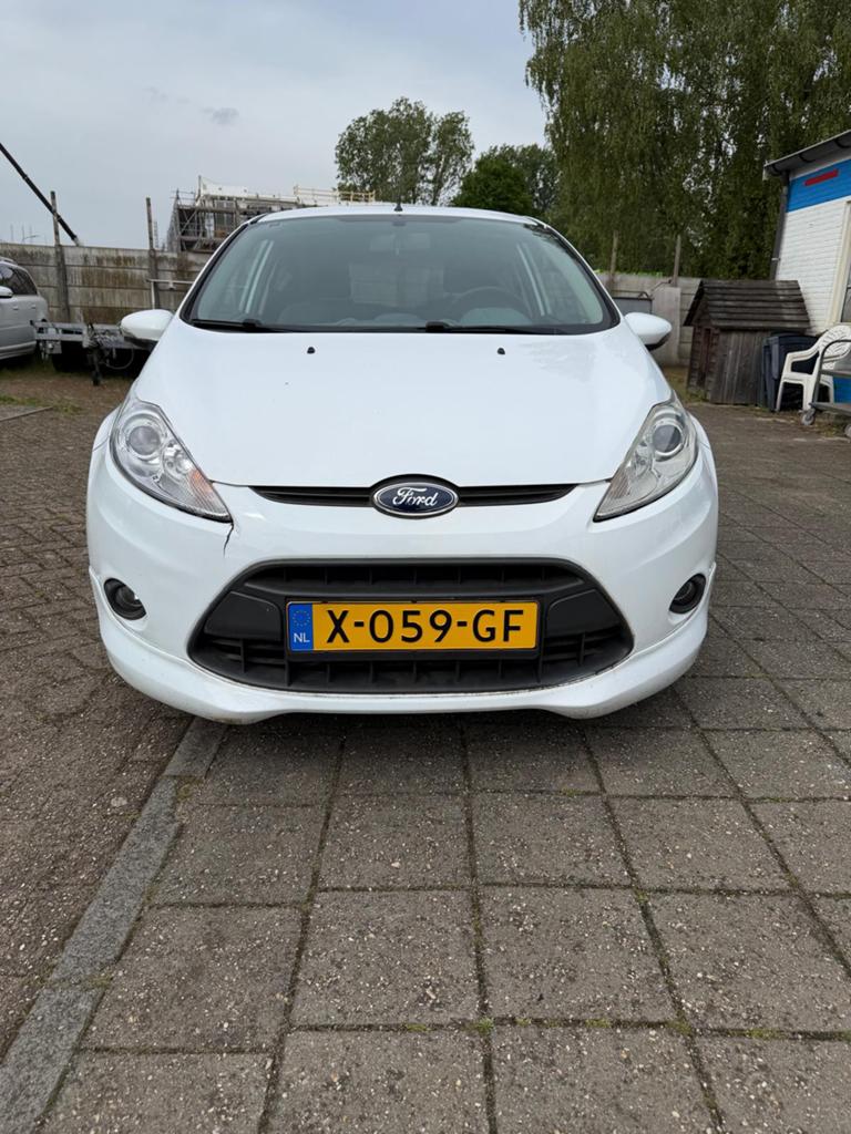 Ford Fiësta 1.4 71KW 3DR 2009 Wit, Auto's, Ford, Voorwielaandrijving, 31 €/maand, 4 cilinders, Wit
