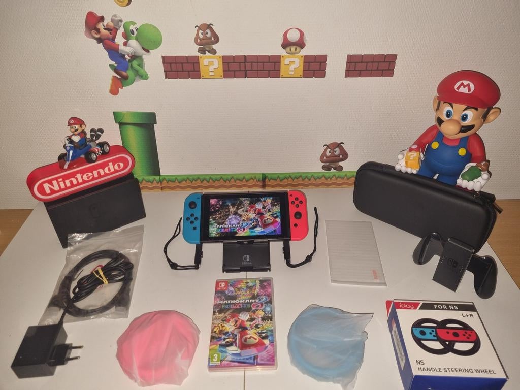 NINTENDO SWITCH NIEUW MODEL (2023) MARIO KART BUNDEL, Spelcomputers en Games, Gebruikt, Met 2 controllers, Ophalen of Verzenden