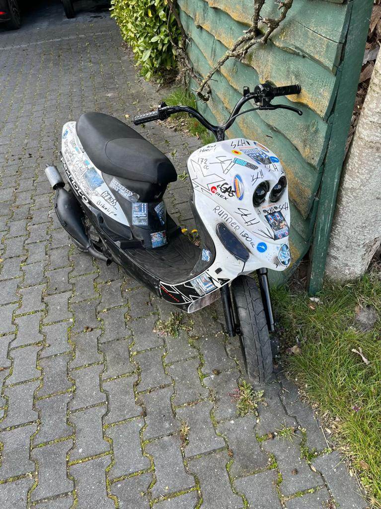 70cc scooter, Fietsen en Brommers, Snorfietsen en Snorscooters, Zo goed als nieuw, Overige merken, Tweetakt, Ophalen