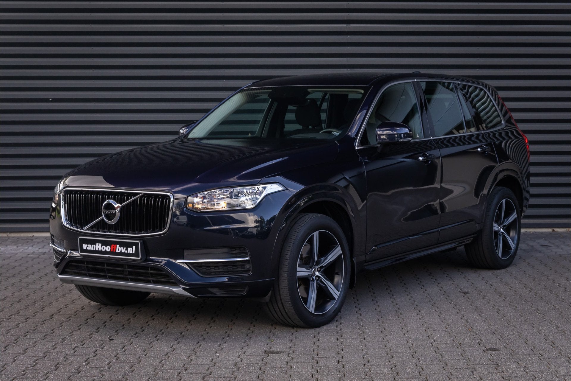 Volvo XC90 2.0 D5 AWD Momentum 20 "LM 7 zitter Dealer onderh, Auto's, Volvo, Stof, Gebruikt, 4 cilinders, 1969 cc