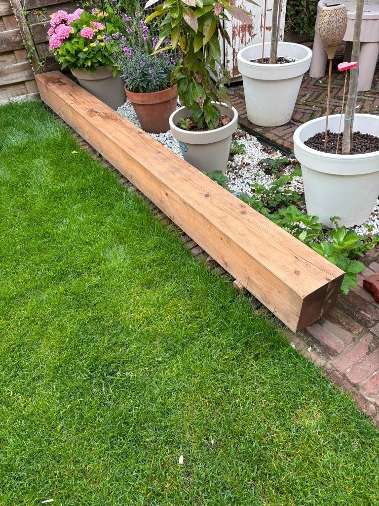 Vuren staander inclusief betonpour, Ophalen, Zo goed als nieuw, 250 cm of meer, Balken