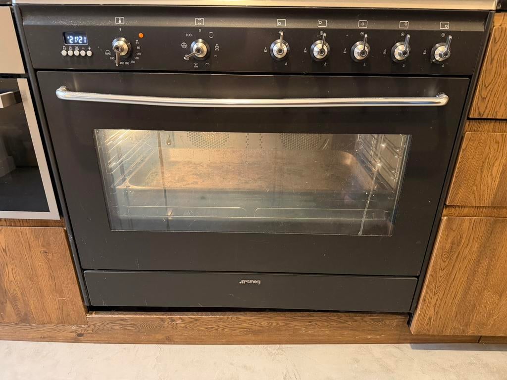 Smeg fornuis met oven 90cm, Ophalen, 60 cm of meer, Zo goed als nieuw, Gas
