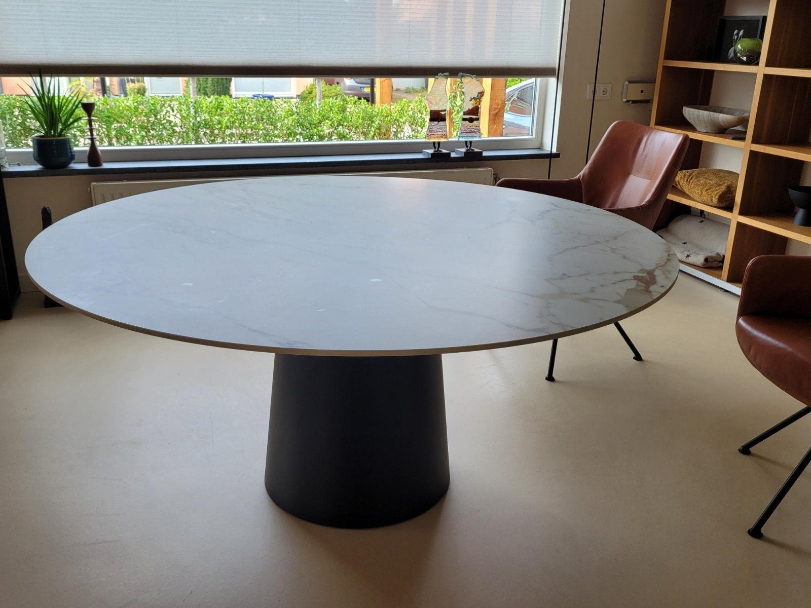 Foto 5 van Ronde eettafel met keramiek blad van Table du Sud