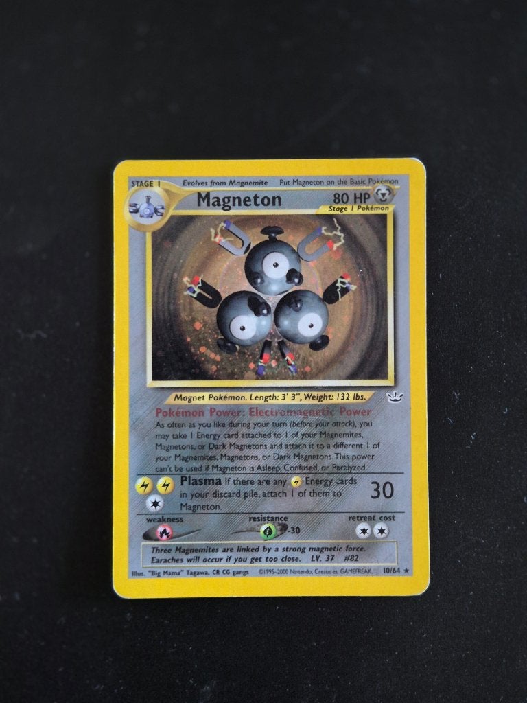 Magneton 10/64 Neo Revelation Holo, Hobby en Vrije tijd, Ophalen of Verzenden, Gebruikt, Losse kaart