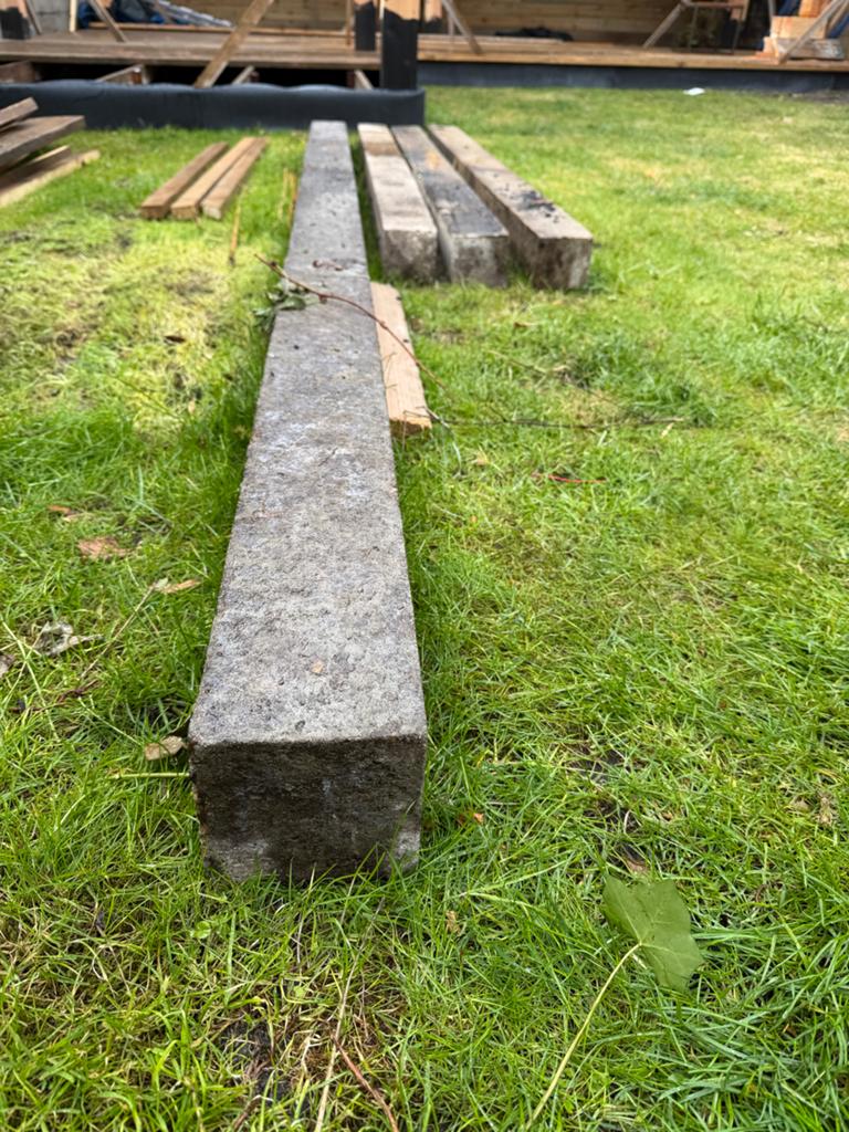 Gratis Betonnen palen voor diverse toepassingen, Ophalen, Gebruikt, 250 cm of meer, Palen