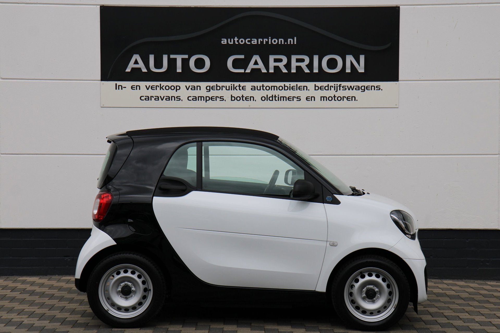 Smart Fortwo EQ Comfort 18 kWh Stoelverwarming Airco BTW !, Auto's, Smart, Automaat, Gebruikt, Zwart, Zwart