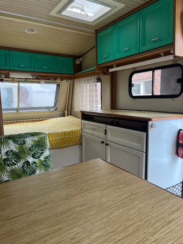 Hobby de Luxe - volledig gerestyled interieur - MOET WEG, Hobby, Tot en met 3, Particulier, Dwarsbed
