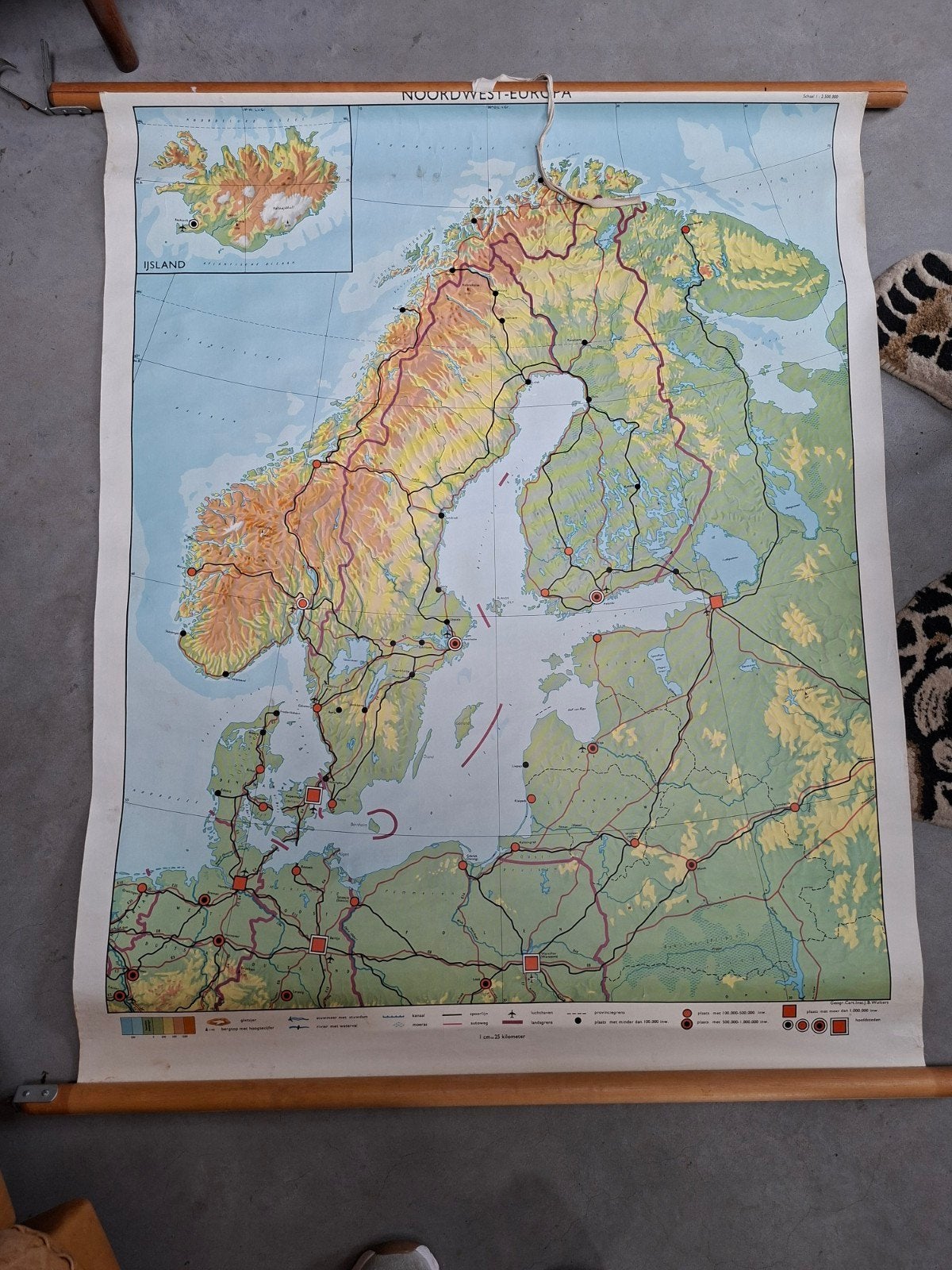 oude schoolkaart noordwest-europa  Jb Wolters  linnen., Ophalen, Aardrijkskunde