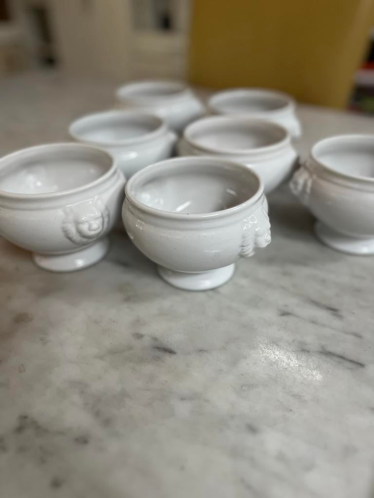 7x Witte soepkommen met reliëf, Ø 15cm,, Ophalen, Gebruikt, Keramiek, Kom(men)