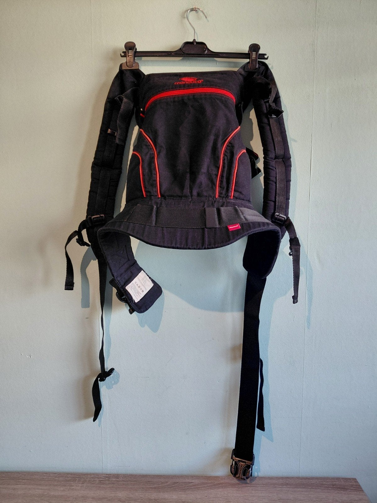 Manduca Draagzak Zwart met Rood - Ergonomisch en Comfortabel, Overige merken, Gebruikt, Ophalen of Verzenden, Buik, Rug of Zij