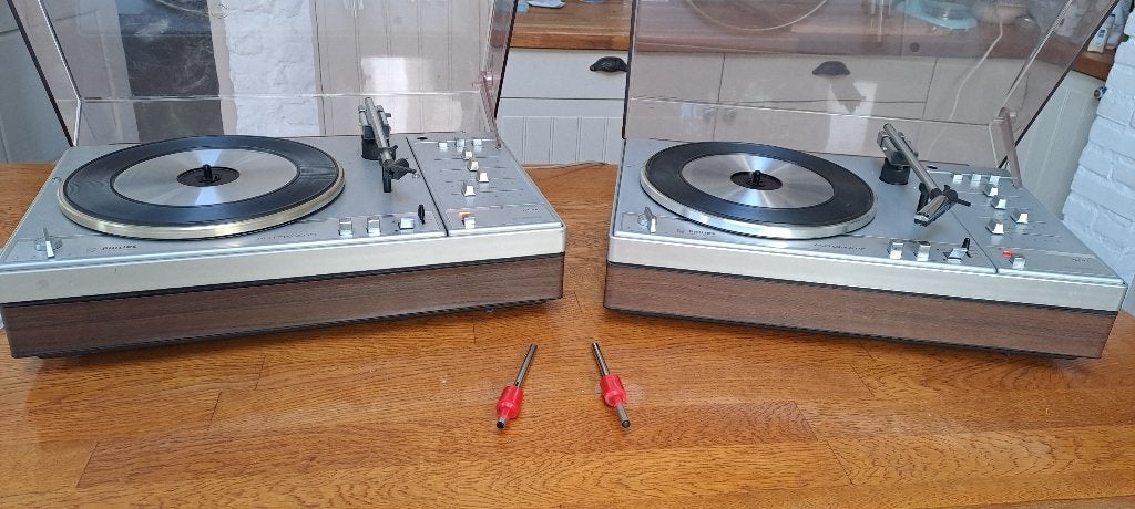2 x Philips 22GF660 platenspeler met spindles, Ophalen, Philips, Automatisch, Platenspeler
