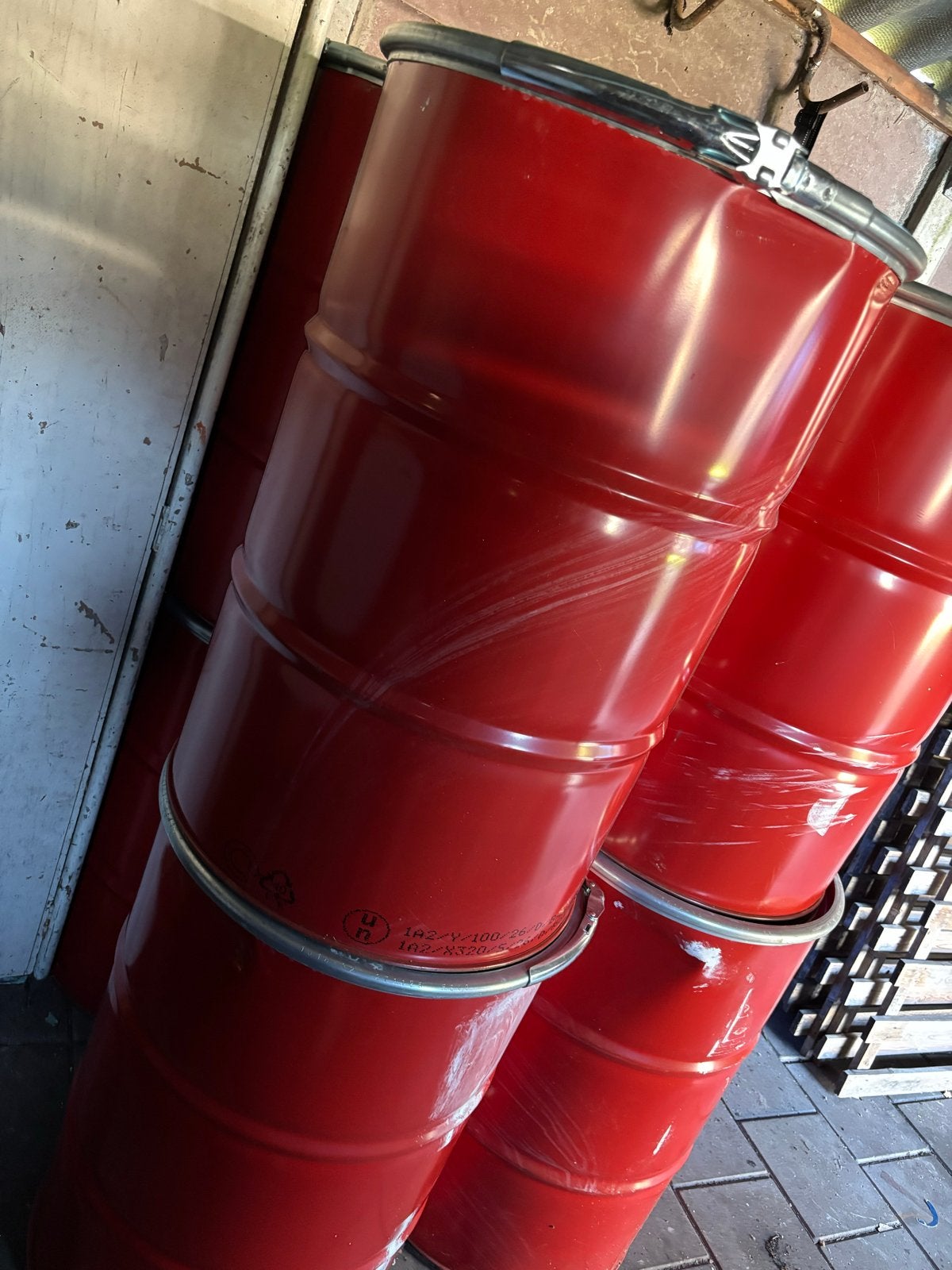 olievaten (blauw/rood) - Brandton 200 liter, Ophalen, Gebruikt