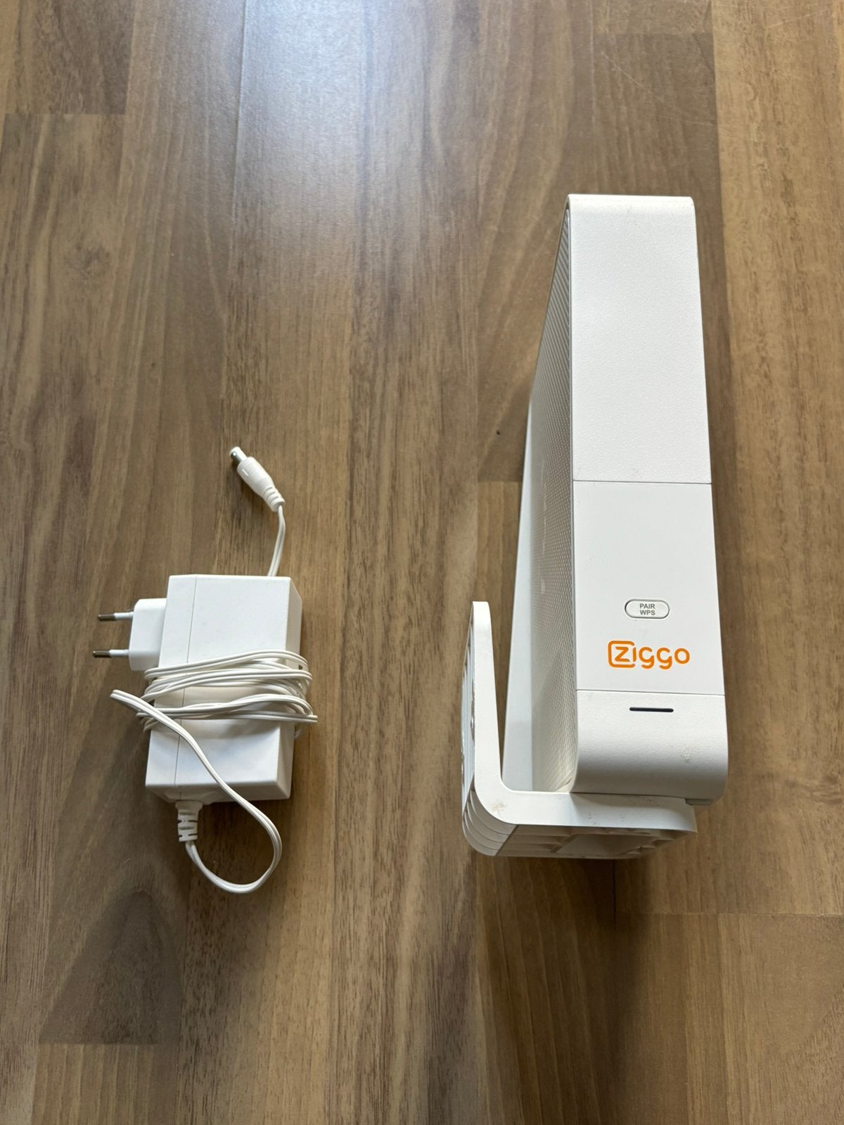 Ziggo Connectbox modem router, Computers en Software, Ophalen of Verzenden, Zo goed als nieuw, Router met modem