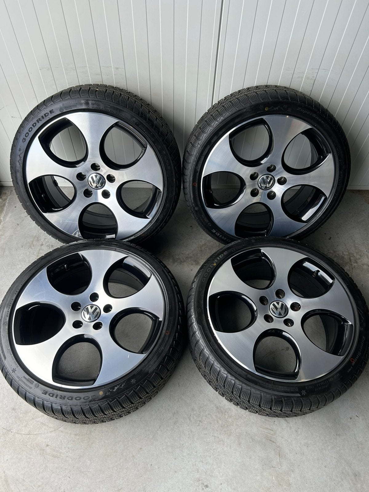 Originele Volkswagen Golf 6 GTI Detroit 5x112 18 Inch Winter, 18 inch, Banden en Velgen, Personenwagen, 225 mm