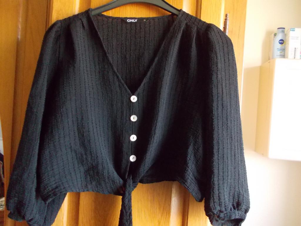Prachtige zwarte blouse/ top van Only in maat XS., Kleding | Dames, Tops, Ophalen, Only, Zwart, Zo goed als nieuw