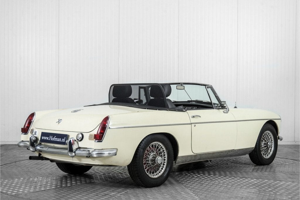 MG B 1.8 Roadster (bj 1967), Auto's, MG, B, Achterwielaandrijving, Gebruikt, 4 cilinders
