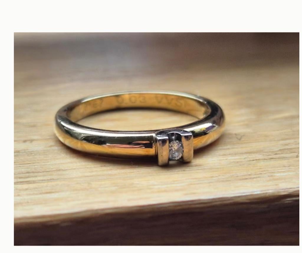 Exclusieve 14 karaat geelgouden ring met briljant diamant, Ophalen of Verzenden, Zo goed als nieuw, 17 tot 18, Met edelsteen