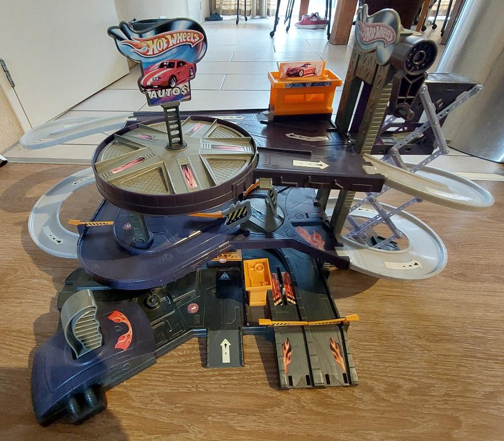 Hotwheels mega garage, Ophalen, Gebruikt, Handmatig, Hot Wheels
