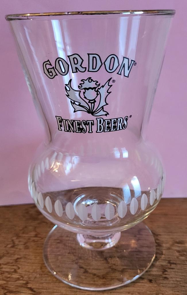GORDON FINEST BEERS bierglas 33 cl *** ZO GOED ALS NIEUW ***, Ophalen of Verzenden, Zo goed als nieuw, Glas of Glazen, Overige merken