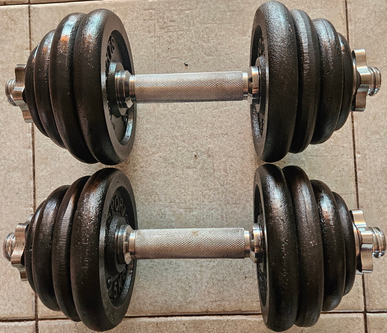 2x 15kg Zwarte Gietijzeren Dumbbells 30mm, Sport en Fitness, Fitnessmaterialen, Ophalen, Gebruikt, Rug, Dumbbell
