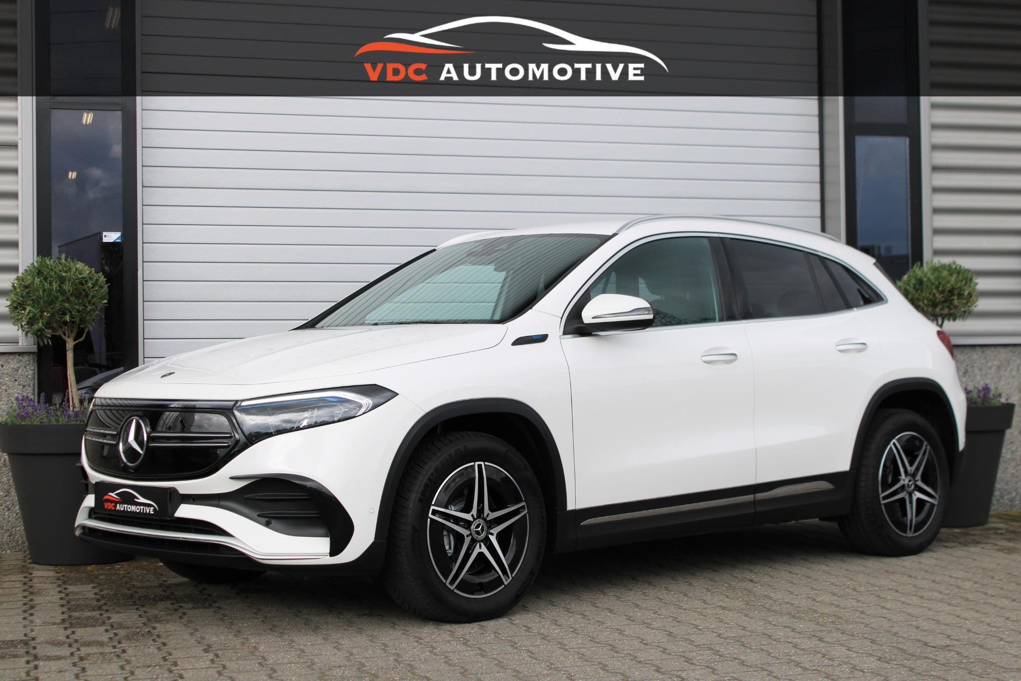 Mercedes-Benz EQA 250 AMG 94,2% SOH | Camera | Trekhaak | Ke, 1940 kg, Gebruikt, Zwart, 190 pk