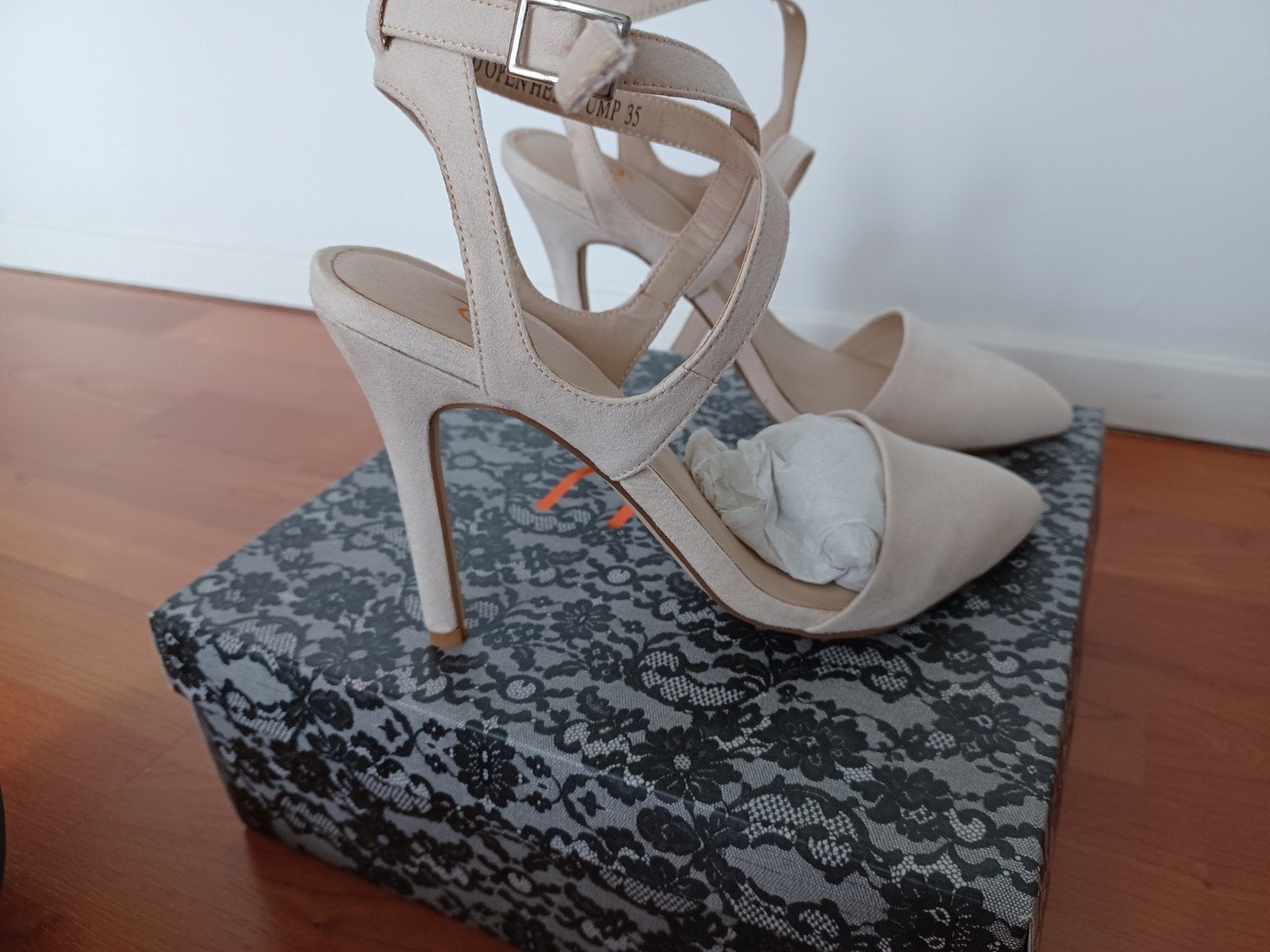 NLY Pointed Open Heel Pump - Nude - Maat 35, Pumps, Beige, NLY, Nieuw