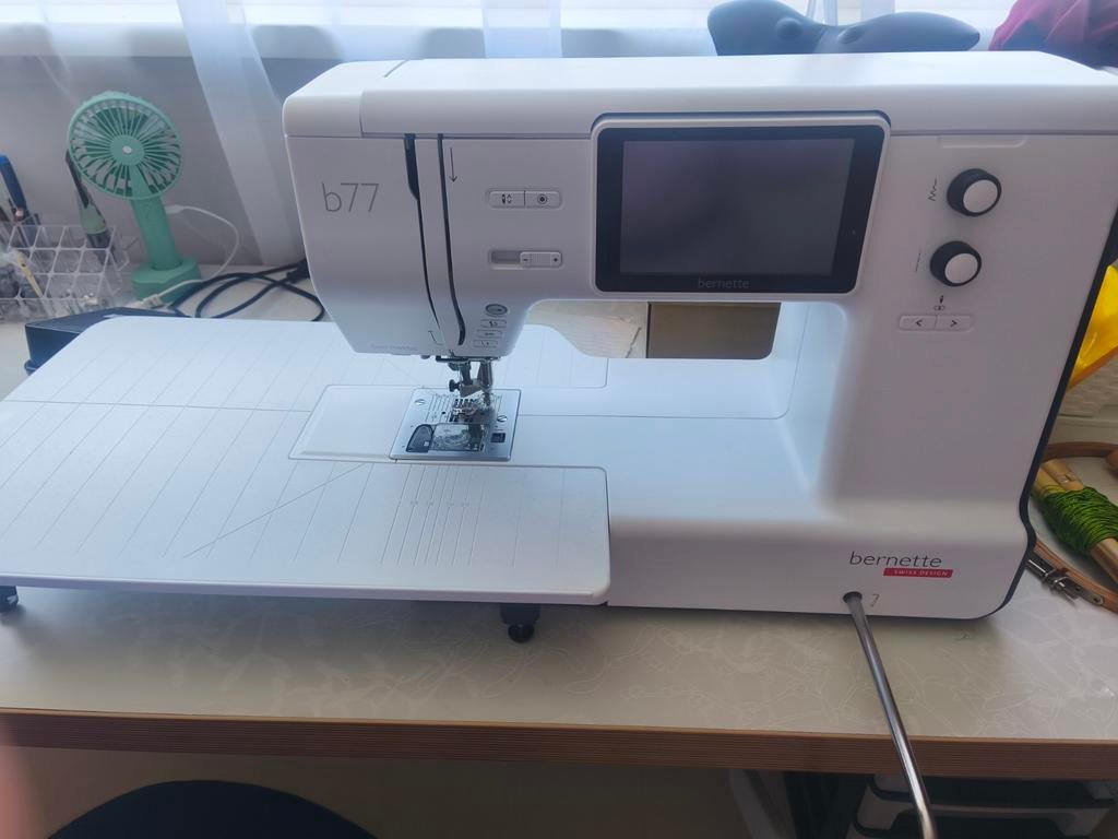 Bernette b77 naaimachine, Hobby en Vrije tijd, Naaimachines en Toebehoren, Ophalen