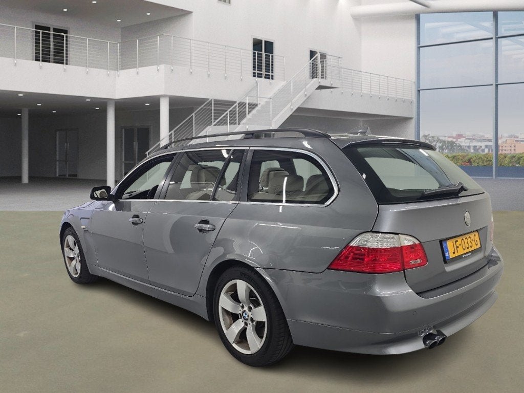 BMW 5-serie Touring 525xi High Executive, Auto's, BMW, Gebruikt, 1715 kg, 2000 kg, 2996 cc