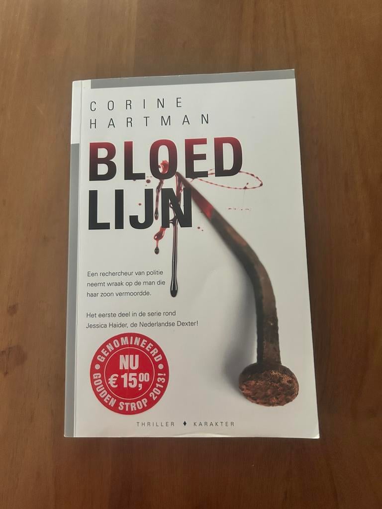 Corine Hartman - Bloedlijn, Boeken, Thrillers, Zo goed als nieuw, Verzenden