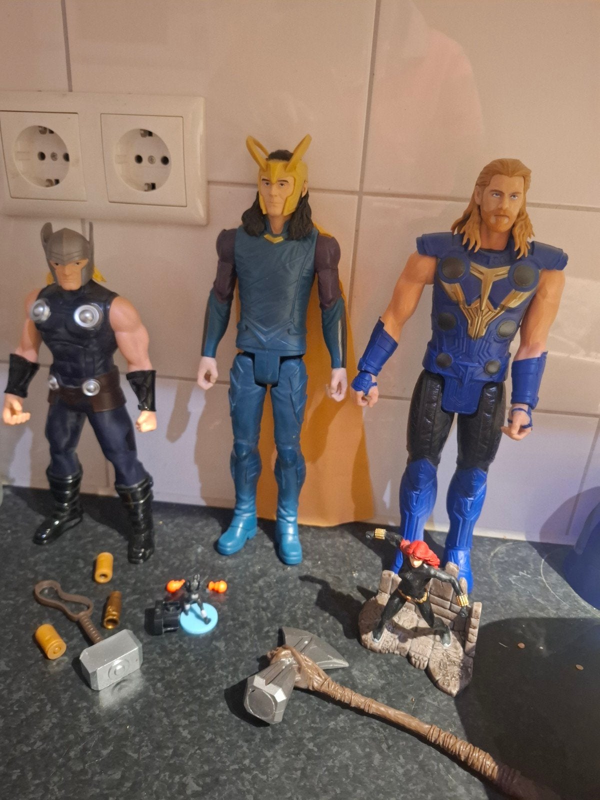 Marvel Actiefiguren: Thor, Loki & Meer - Titan Hero Series, Ophalen, Gebruikt