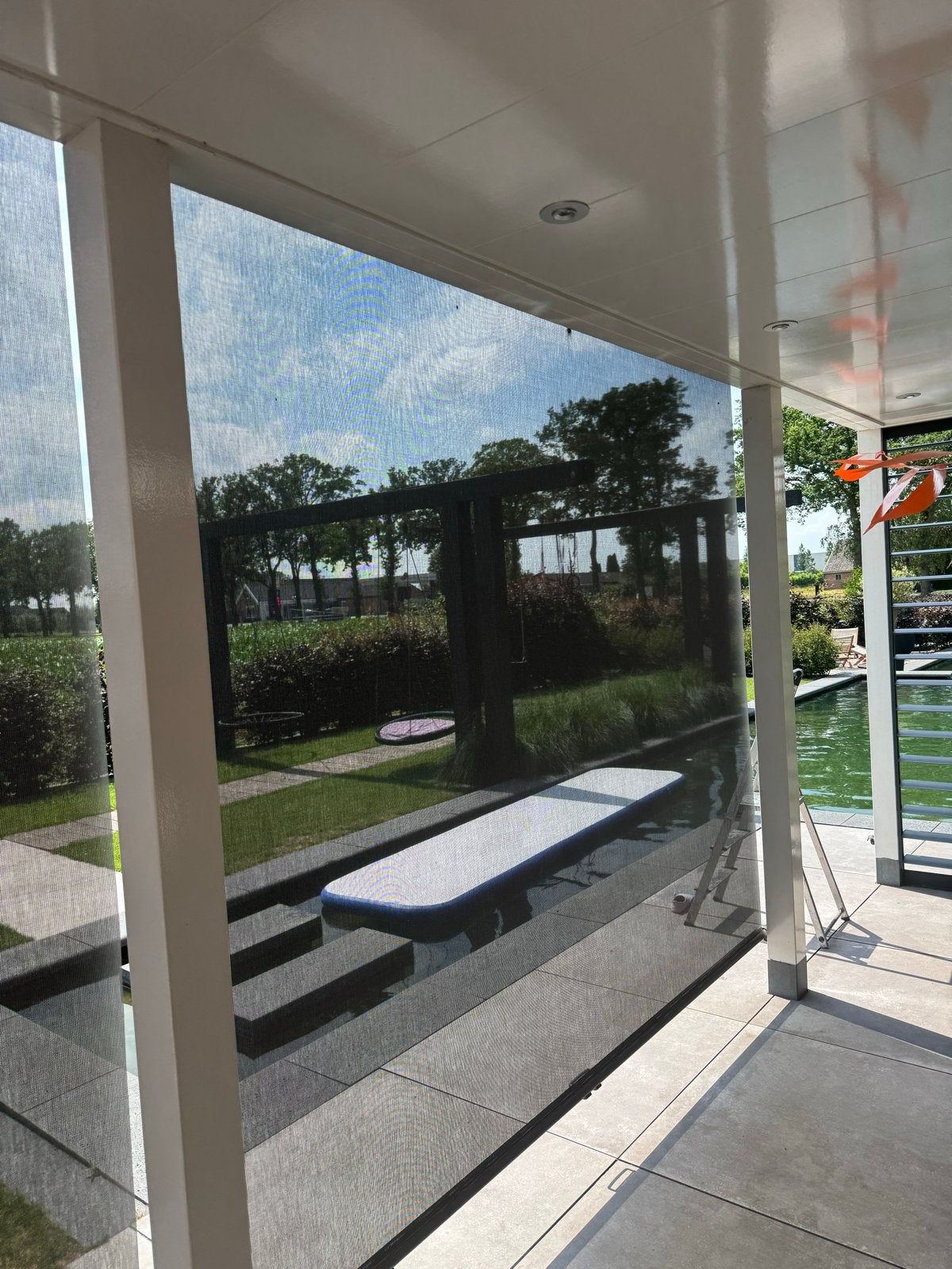 Luxout winddoeken / zonnescherm met ophangbeugels - 4 stuks, Ophalen, Gebruikt, 150 tot 300 cm, 250 cm tot 450 cm