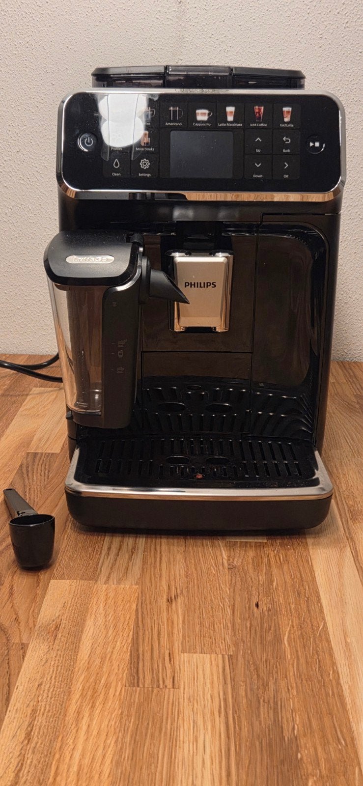 Philips LatteGo 5500 EP5541 Volautomatische Espressomachine, Ophalen, Afneembaar waterreservoir, Gebruikt, Combi