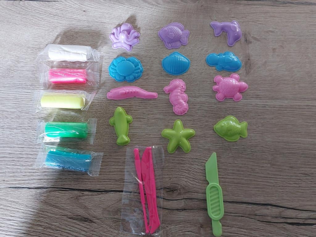 Klei set met 5 kleuren en 12 zeedier figuurtjes, Ophalen of Verzenden, Nieuw, Knutselen