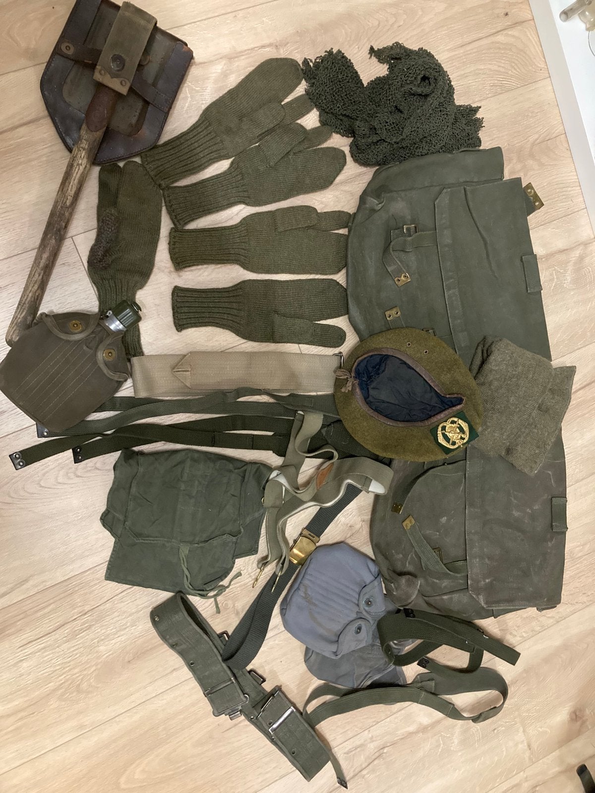 mvo leger spullen, Ophalen of Verzenden, Landmacht, Nederland, Kleding of Schoenen
