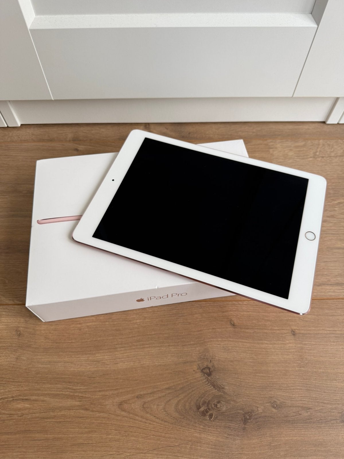 iPad Pro 9.7” 32GB Roségoud A1673 – defecte batterij, Computers en Software, 10 inch, 32 GB, Apple iPad, Ophalen of Verzenden