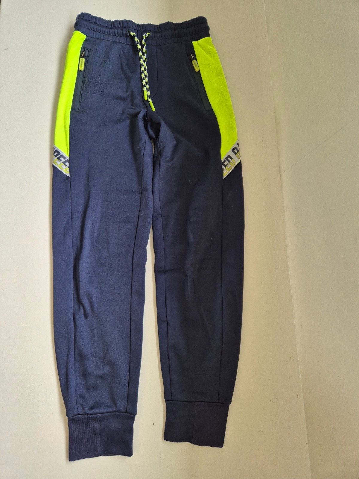 Jongens trainingsbroek maat 146, Kinderen en Baby's, Kinderkleding | Maat 146, Broek, Gebruikt, WE, Ophalen of Verzenden