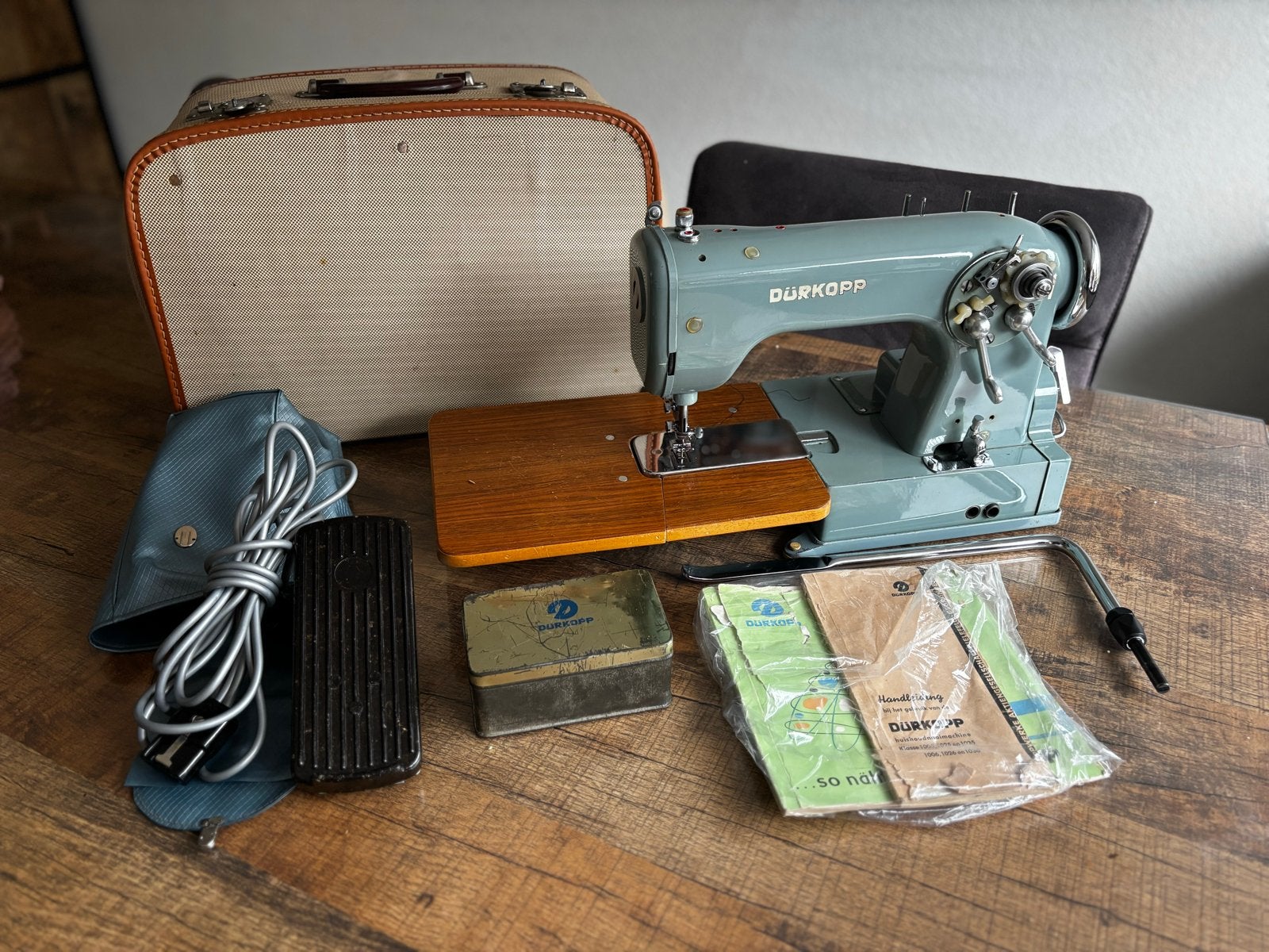 Vintage Dürkopp Naaimachine met Koffer en Accessoires, Ophalen