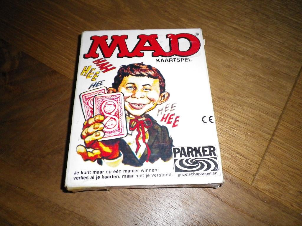 MAD het kaartspel van Parker, Hobby en Vrije tijd, Gezelschapsspellen | Bordspellen, Ophalen of Verzenden, Zo goed als nieuw, Parker.