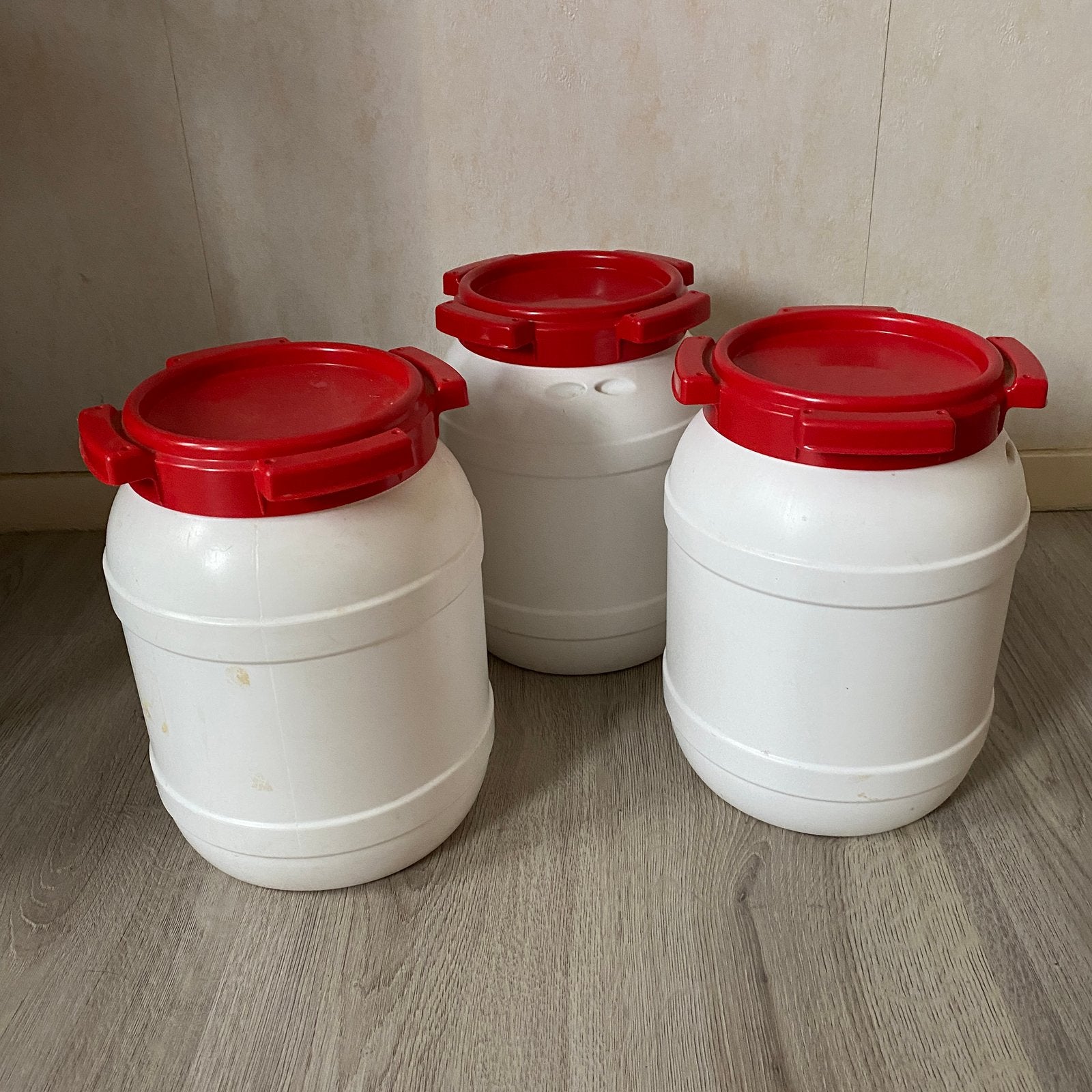 Curtec Voerton Schroefdeksel Wit&Rood - Voerbewaarton - 6L, Ophalen, Overige soorten