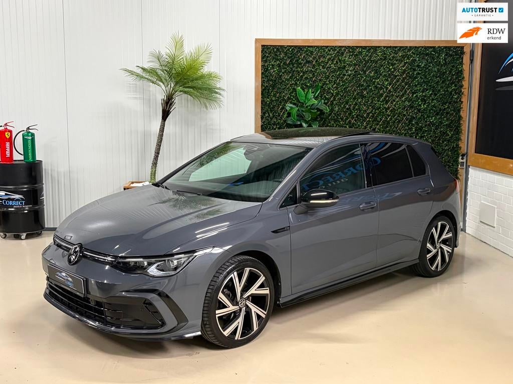 Volkswagen Golf 1.5 eTSI R-Line|IQ|Pano|ACC|Alarm|Keyless|Tr, Auto's, 4 cilinders, Bedrijf, Automatische klimaatregeling, Golf