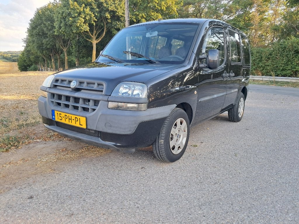 Fiat Doblo 1.6 2004 Zwart, Voorwielaandrijving, 1596 cc, Doblo, 4 cilinders
