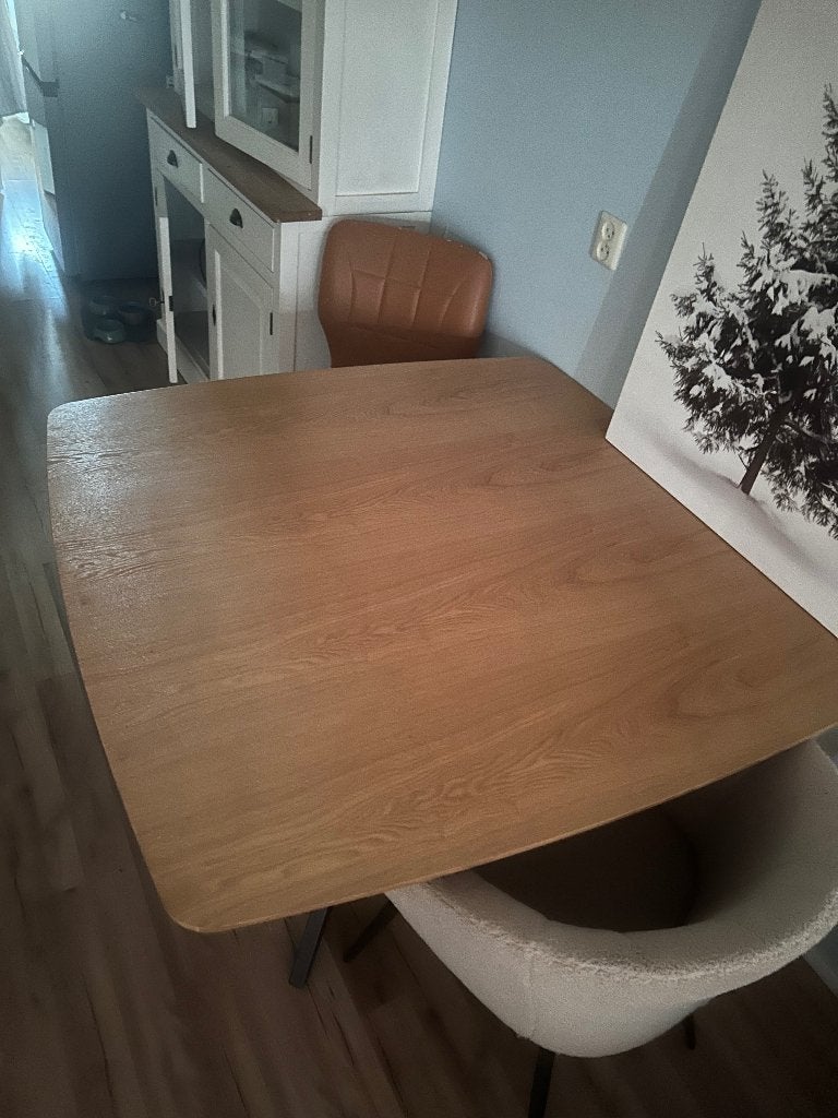 Te koop 4 persoons eettafel, Ophalen, Vierkant, Zo goed als nieuw, Vier personen
