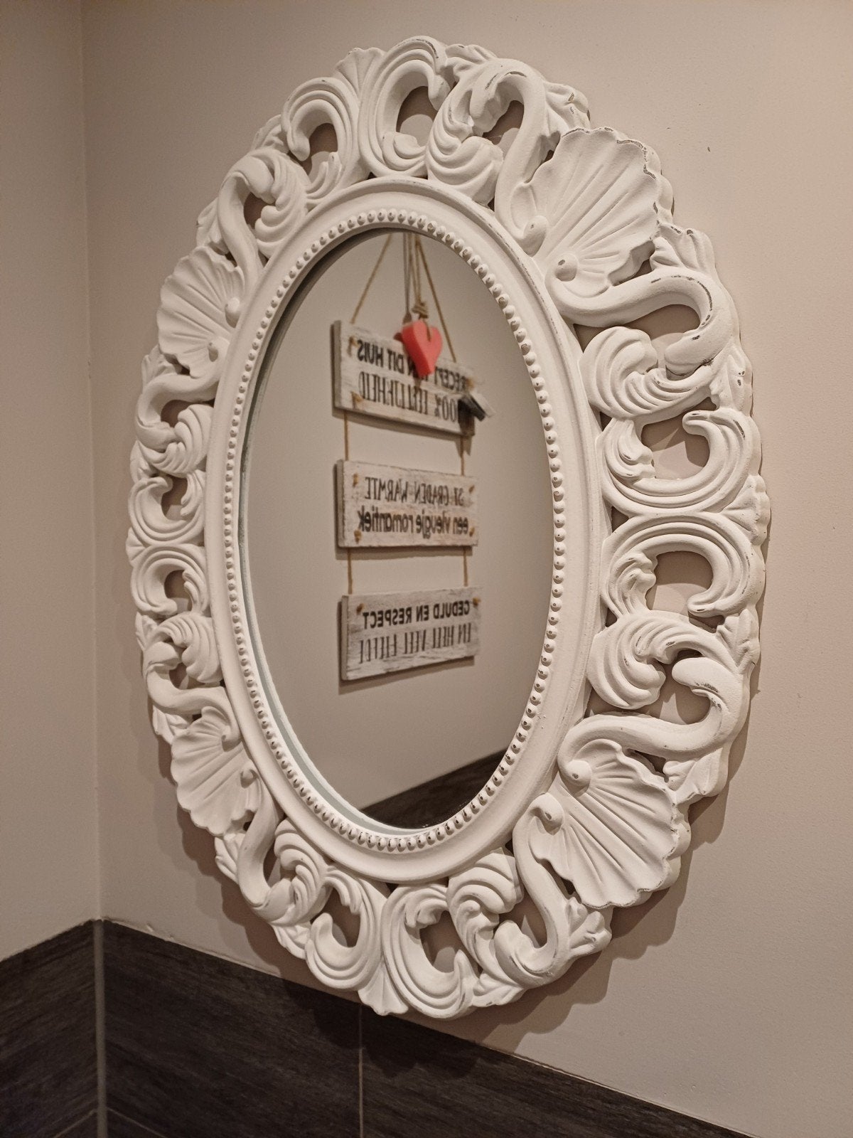 Decoratieve ovale spiegel met sierlijke lijst - Wit, Ophalen, Ovaal, Minder dan 50 cm, Minder dan 100 cm