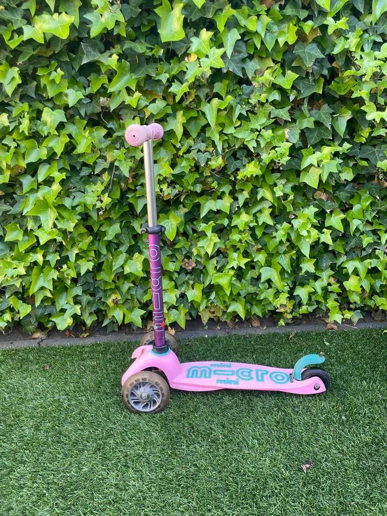 Mini Micro Step Roze met LED wielen, Fietsen en Brommers, Steps, Ophalen of Verzenden, Gebruikt, Gewone step