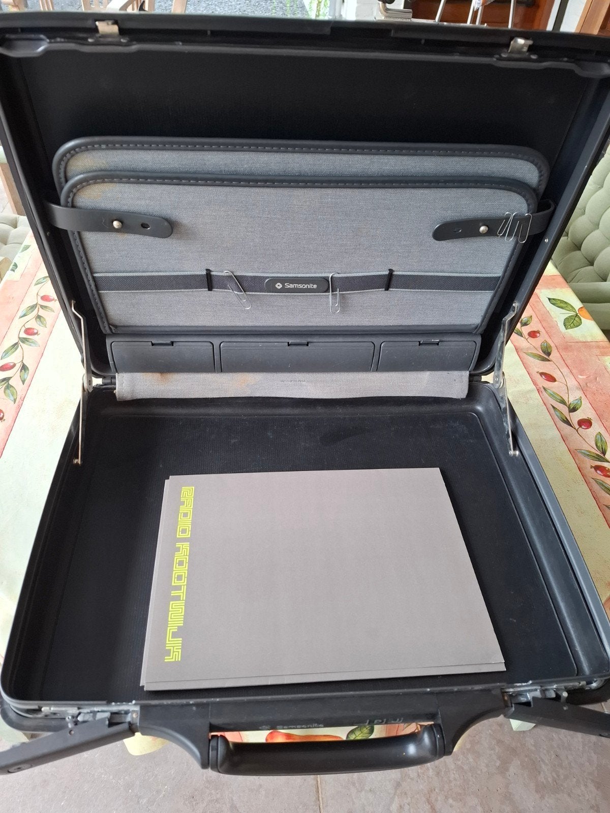 Samsonite aktenkoffer zwart hard kunststof 49408,5cm, Ophalen, Gebruikt, Hard kunststof, Slot